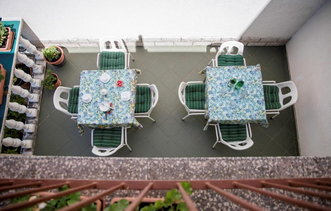 Rooms Dragica Palit Exterior foto